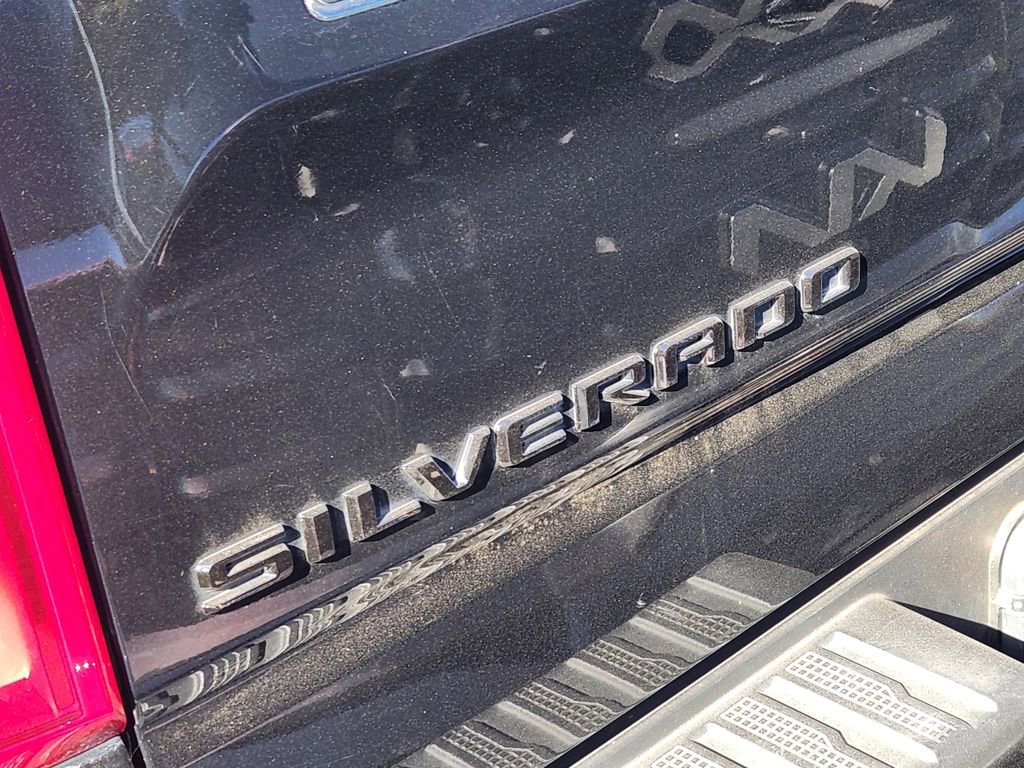 Used 2021 Chevrolet Silverado 1500 LT Trail Boss w/ LPO, Dark Essentials Package image 8