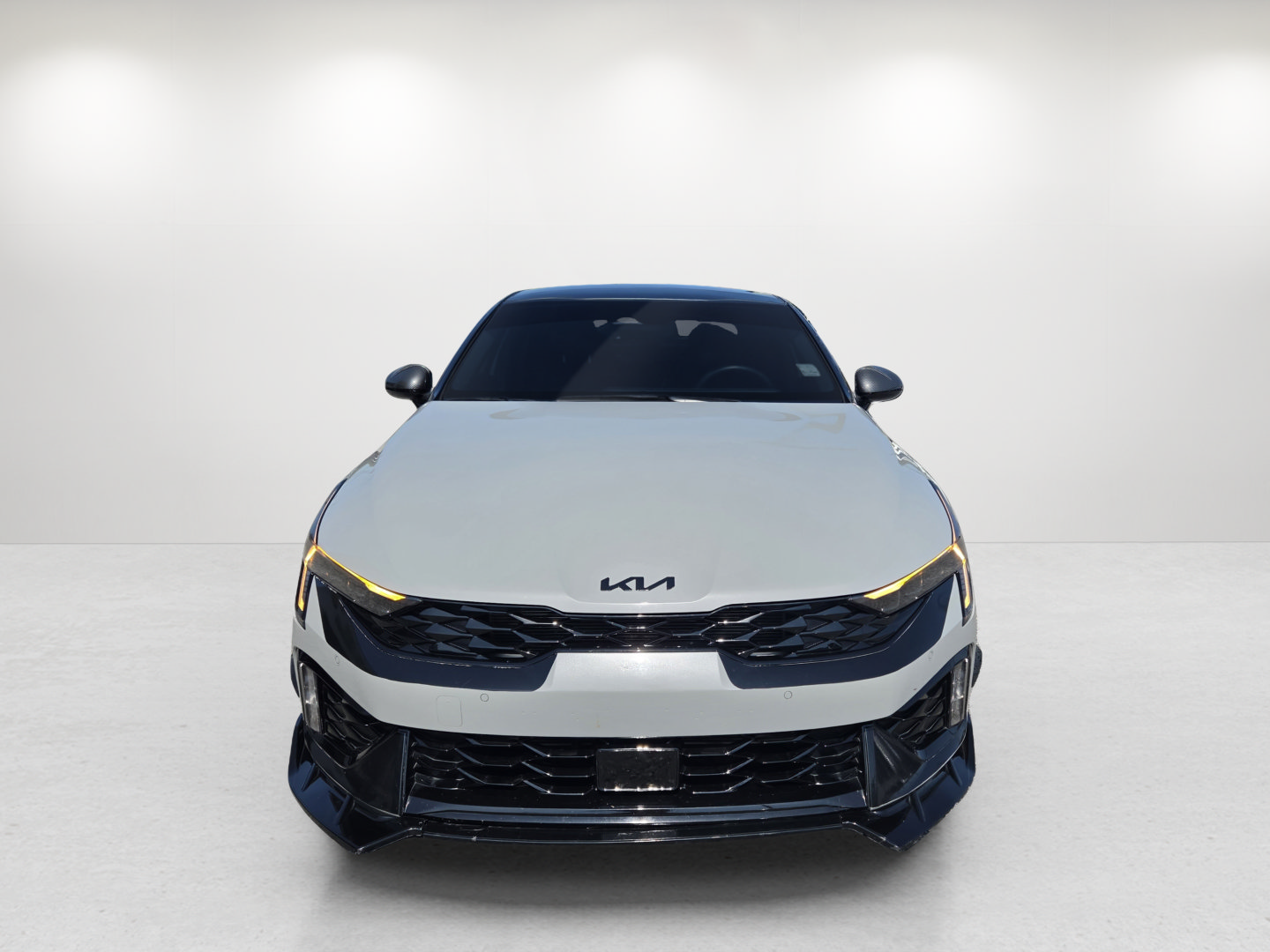 Used 2025 Kia K5 GT-Line w/ GT-Line Premium Package FWD image 2
