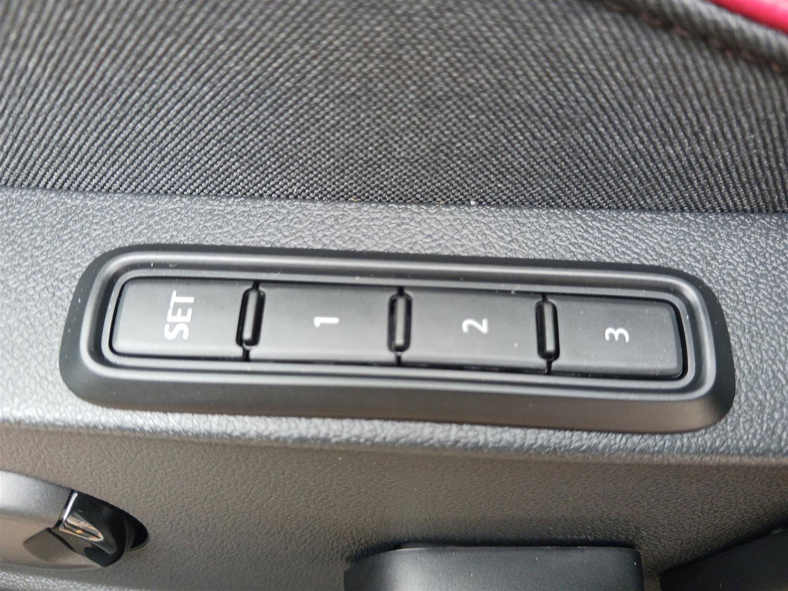 New 2025 Volkswagen GTI SE image 18