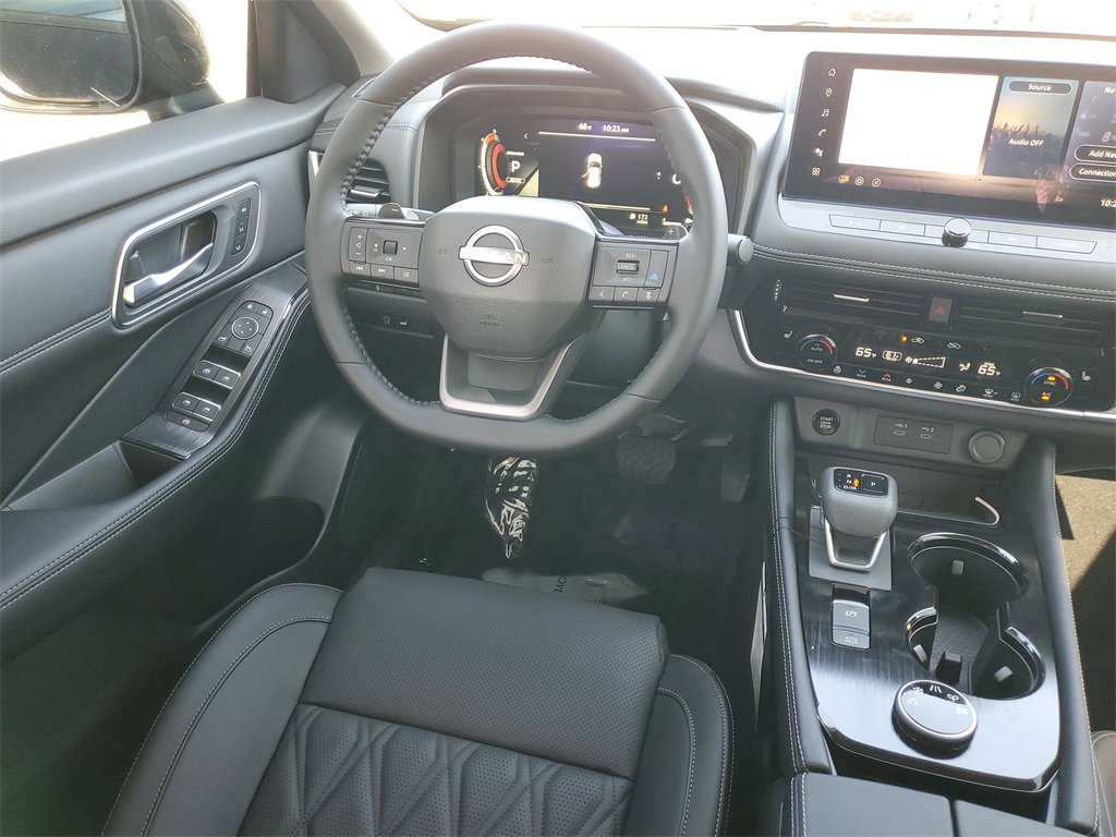 New 2026 Nissan Rogue Platinum image 7