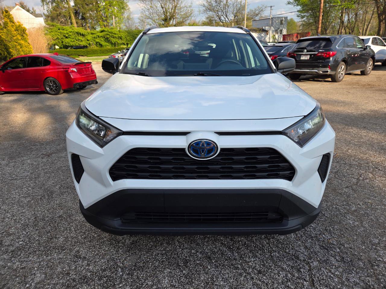 Used 2021 Toyota RAV4 LE AWD/4WD image 3