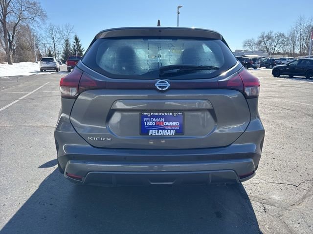 Used 2021 Nissan Kicks S image 6