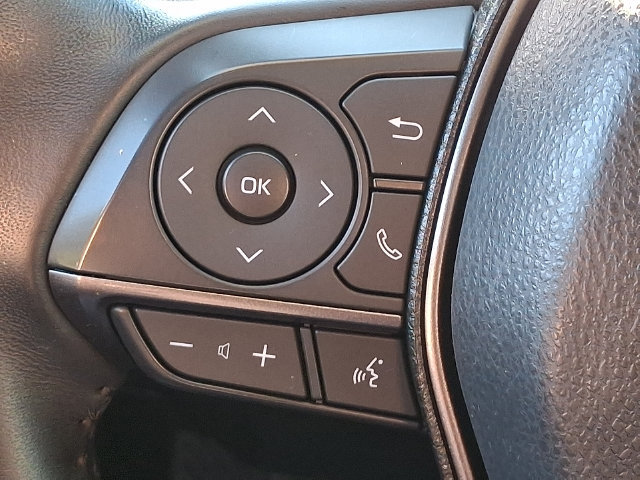 Used 2023 Toyota Camry SE FWD image 21