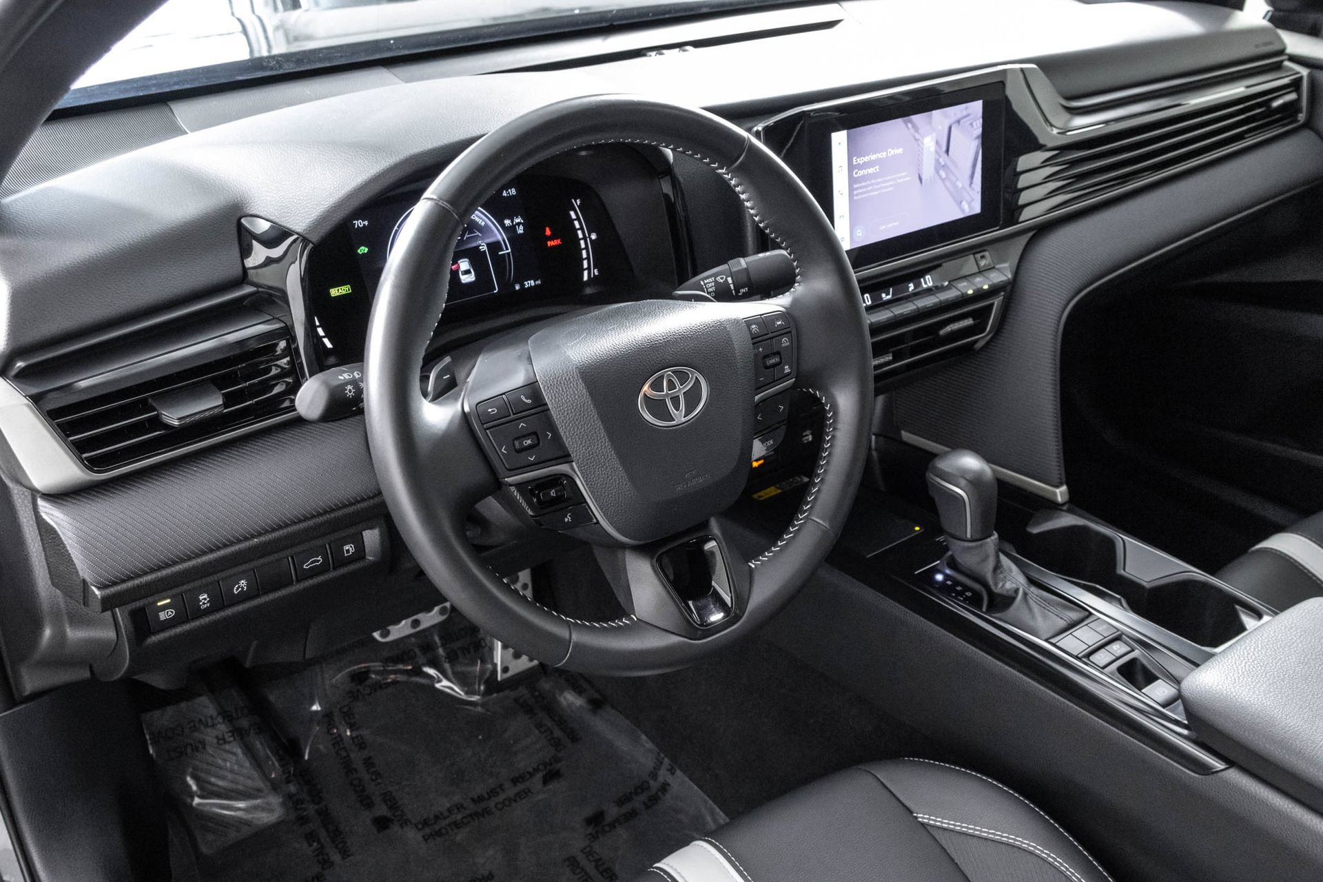 Used 2025 Toyota Camry SE AWD/4WD image 5