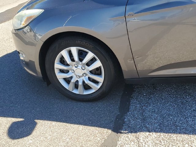 Used 2012 Ford Focus SE FWD image 8