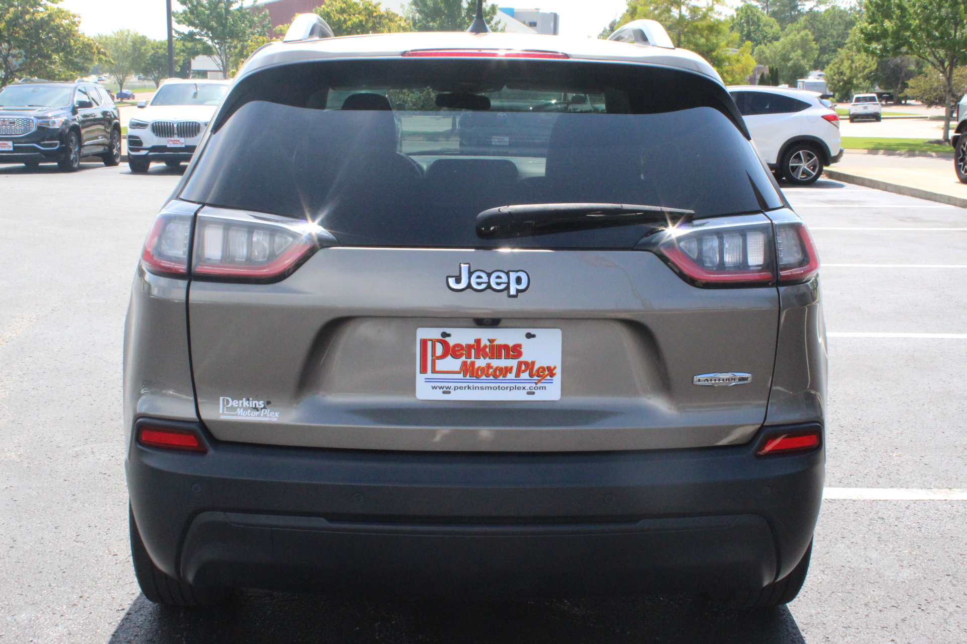 Used 2020 Jeep Cherokee Latitude Plus FWD image 7