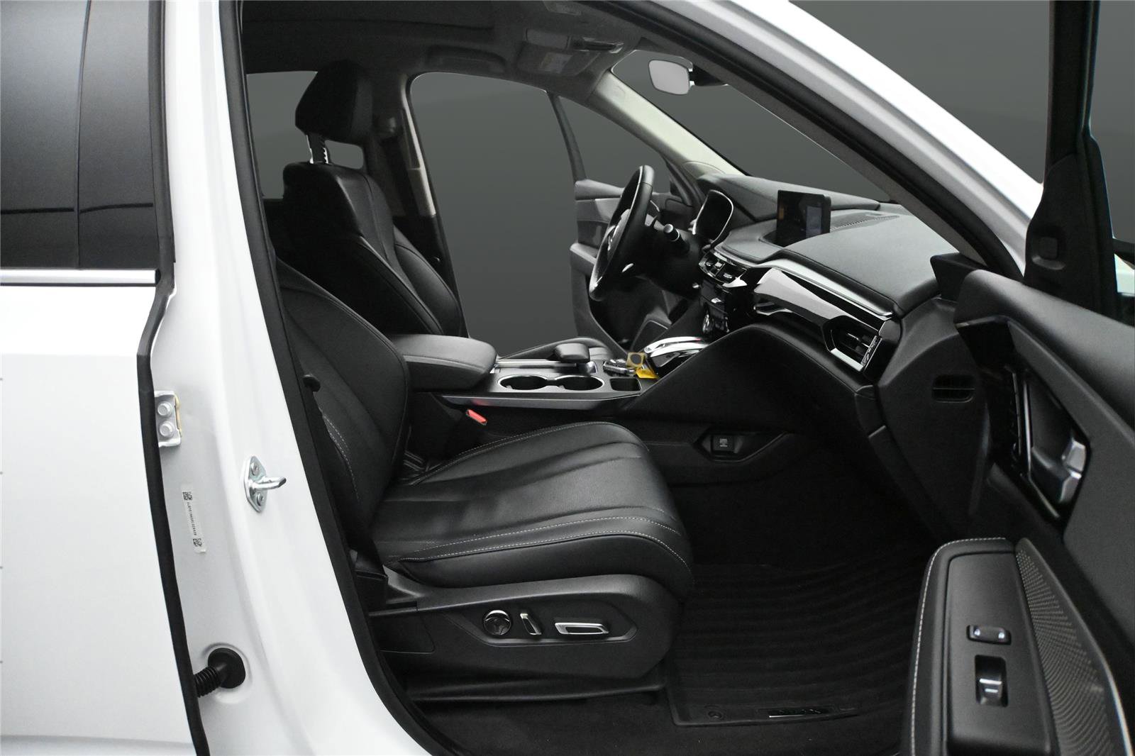 Certified 2024 Acura MDX SH-AWD w/ Technology Package image 14