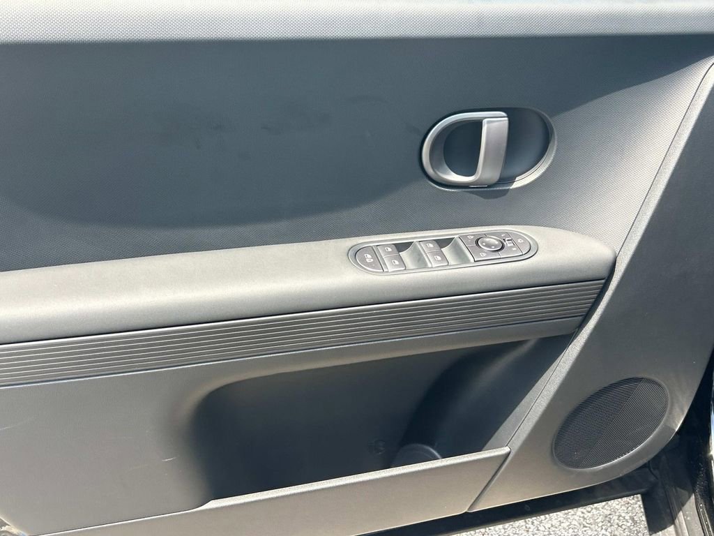 New 2025 Hyundai Ioniq 5 SEL image 17
