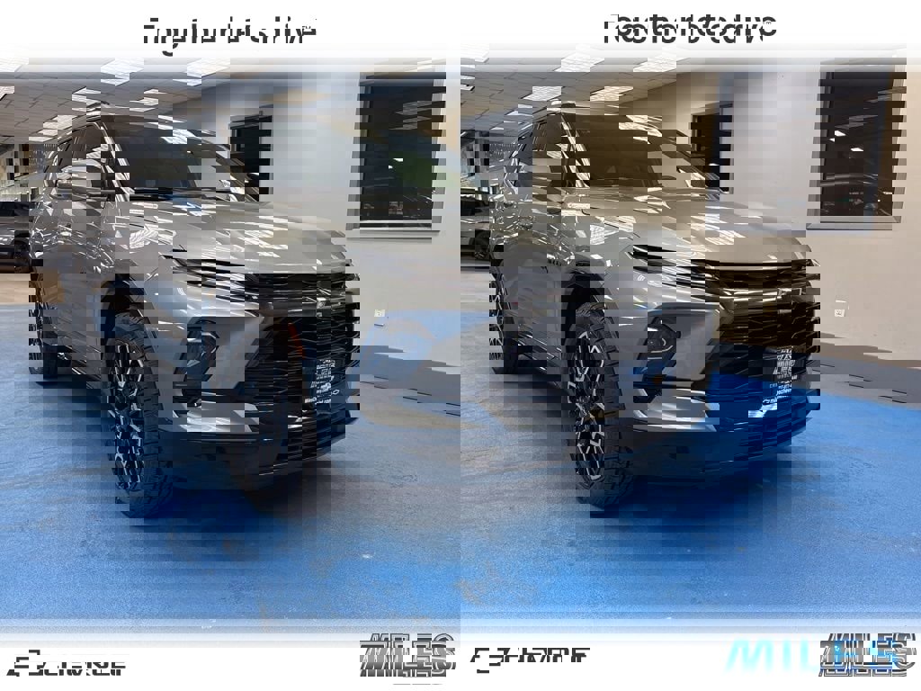 Used 2023 Chevrolet Blazer RS w/ Driver Confidence II Package image 1