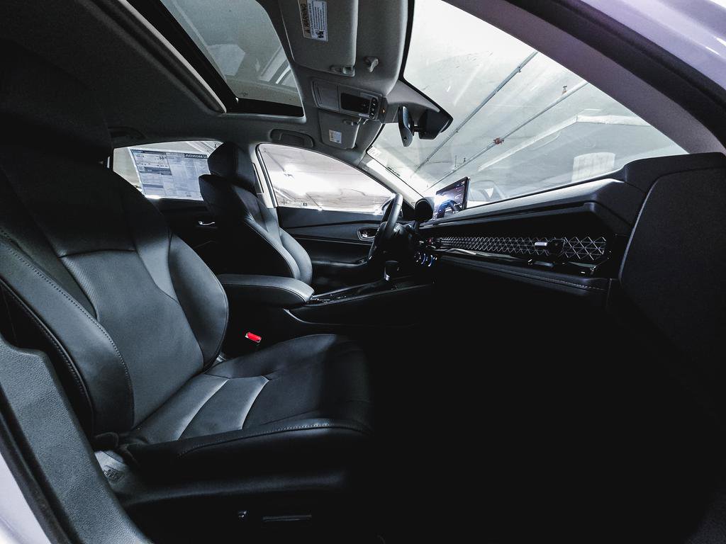 Used 2023 Honda Accord Touring image 33