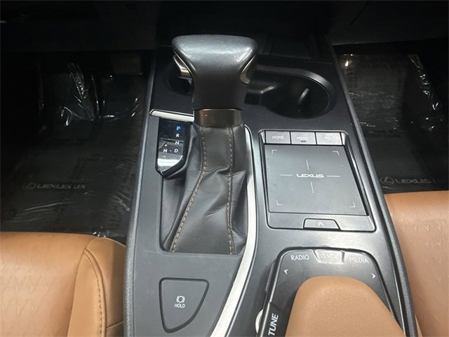 Used 2022 Lexus UX 200 image 19