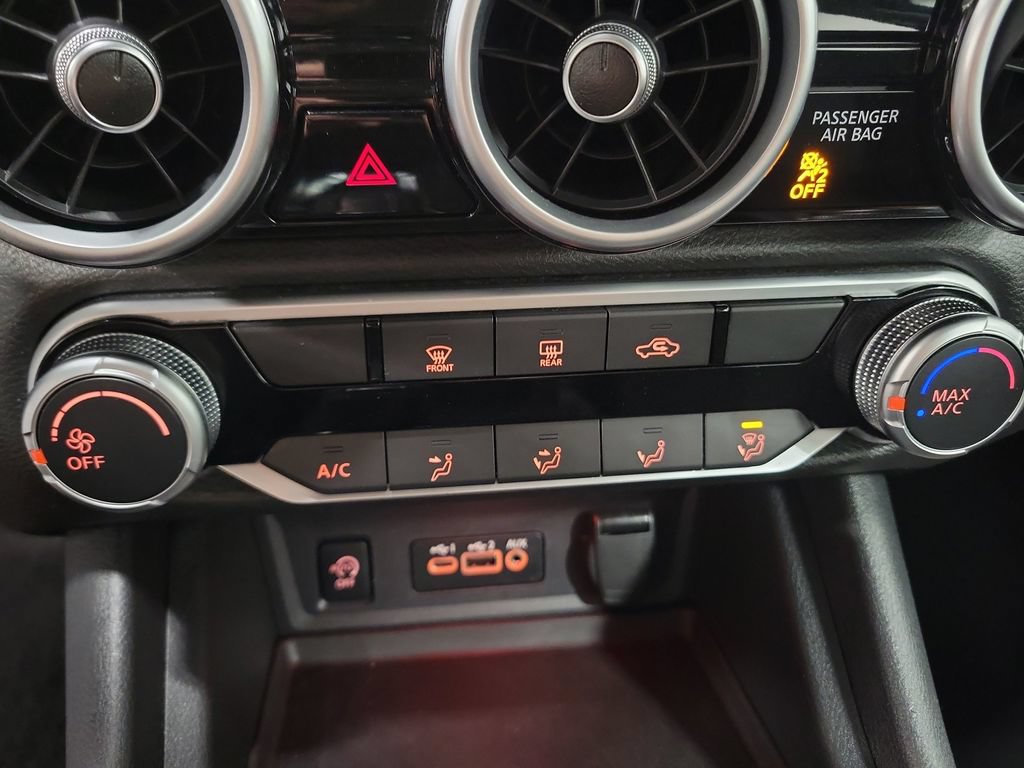 Used 2025 Nissan Sentra SV FWD image 18