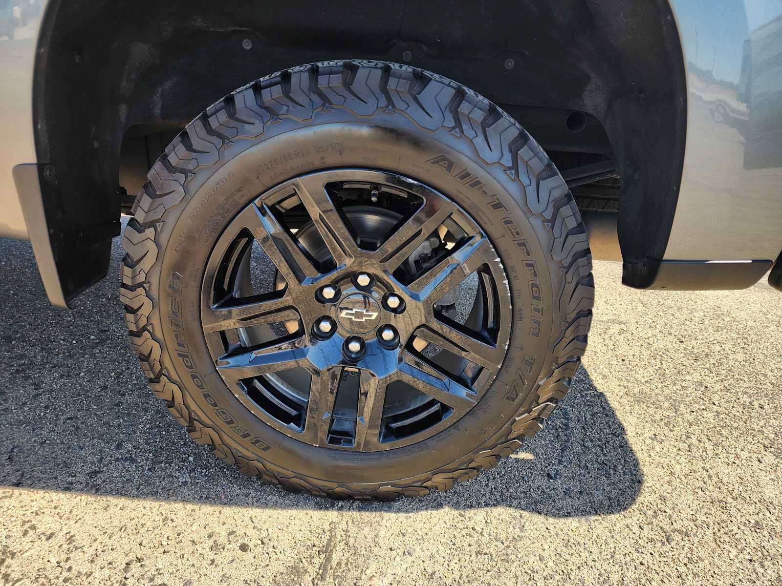 Used 2021 Chevrolet Silverado 1500 LT Trail Boss w/ Convenience Package II AWD/4WD image 9