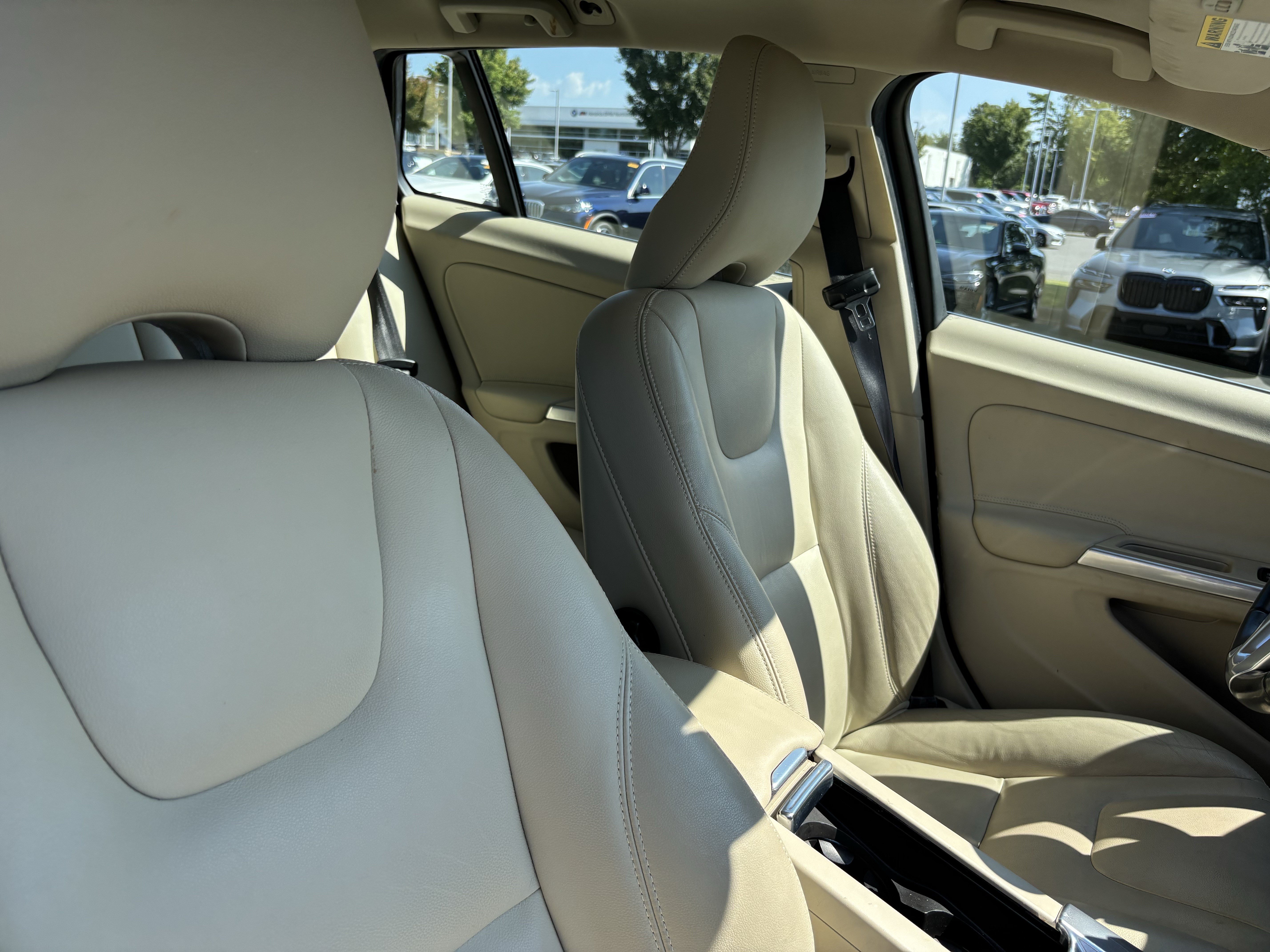 Used 2015 Volvo V60 T5 Premier Plus FWD image 34