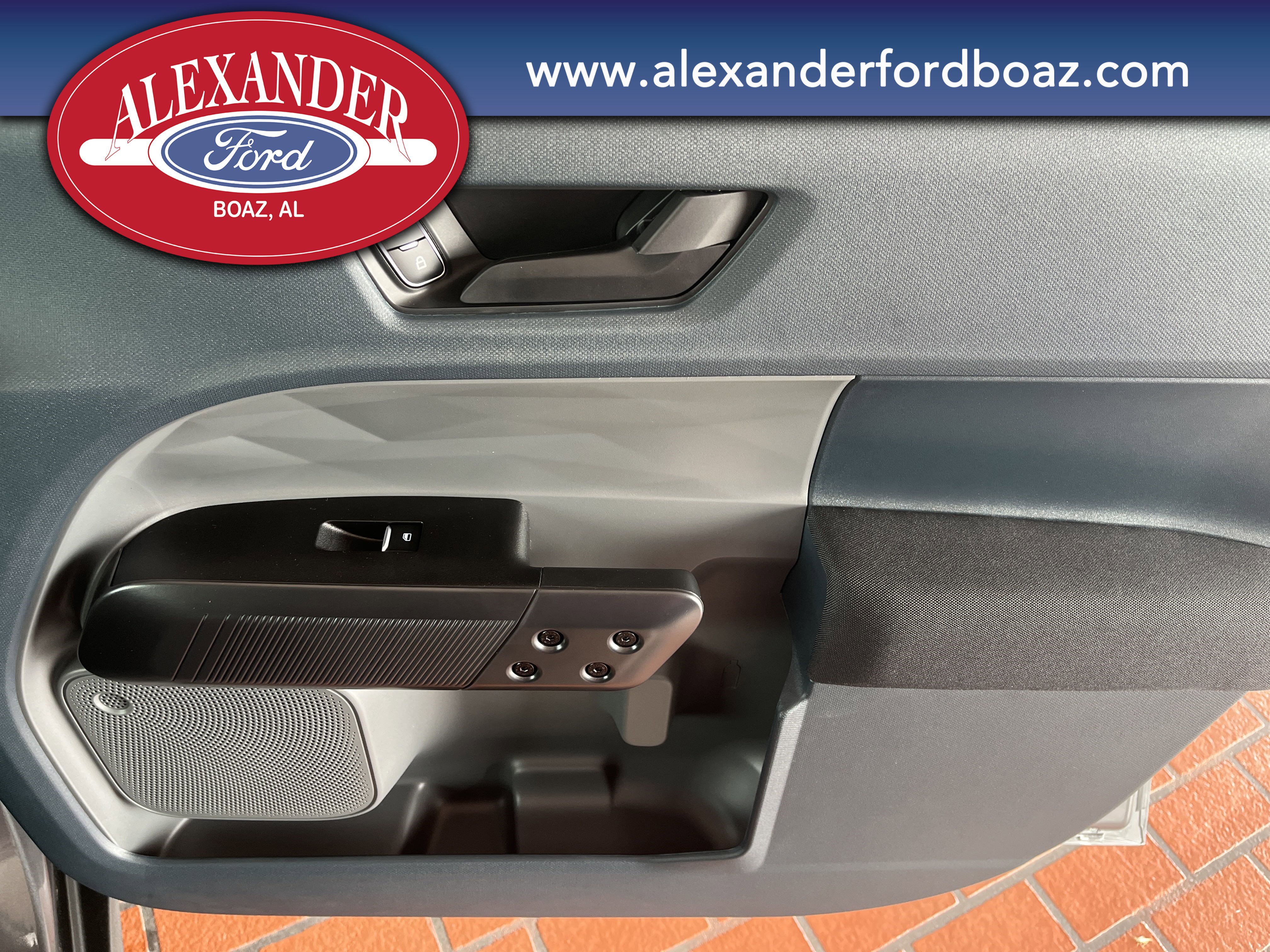 New 2025 Ford Maverick XL image 16