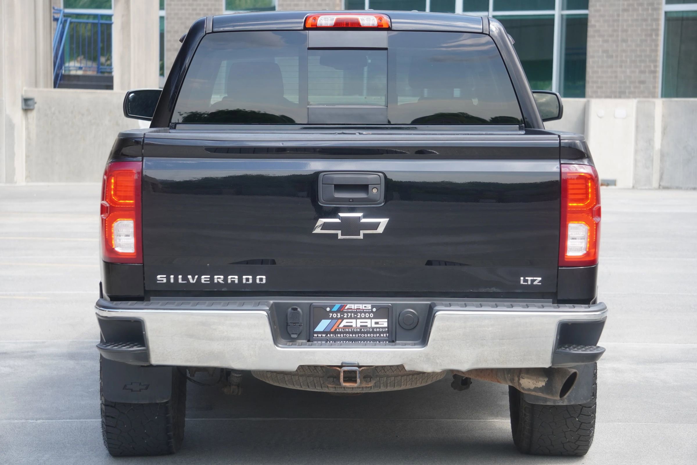 Used 2017 Chevrolet Silverado 1500 LTZ w/ Sport Package AWD/4WD image 11