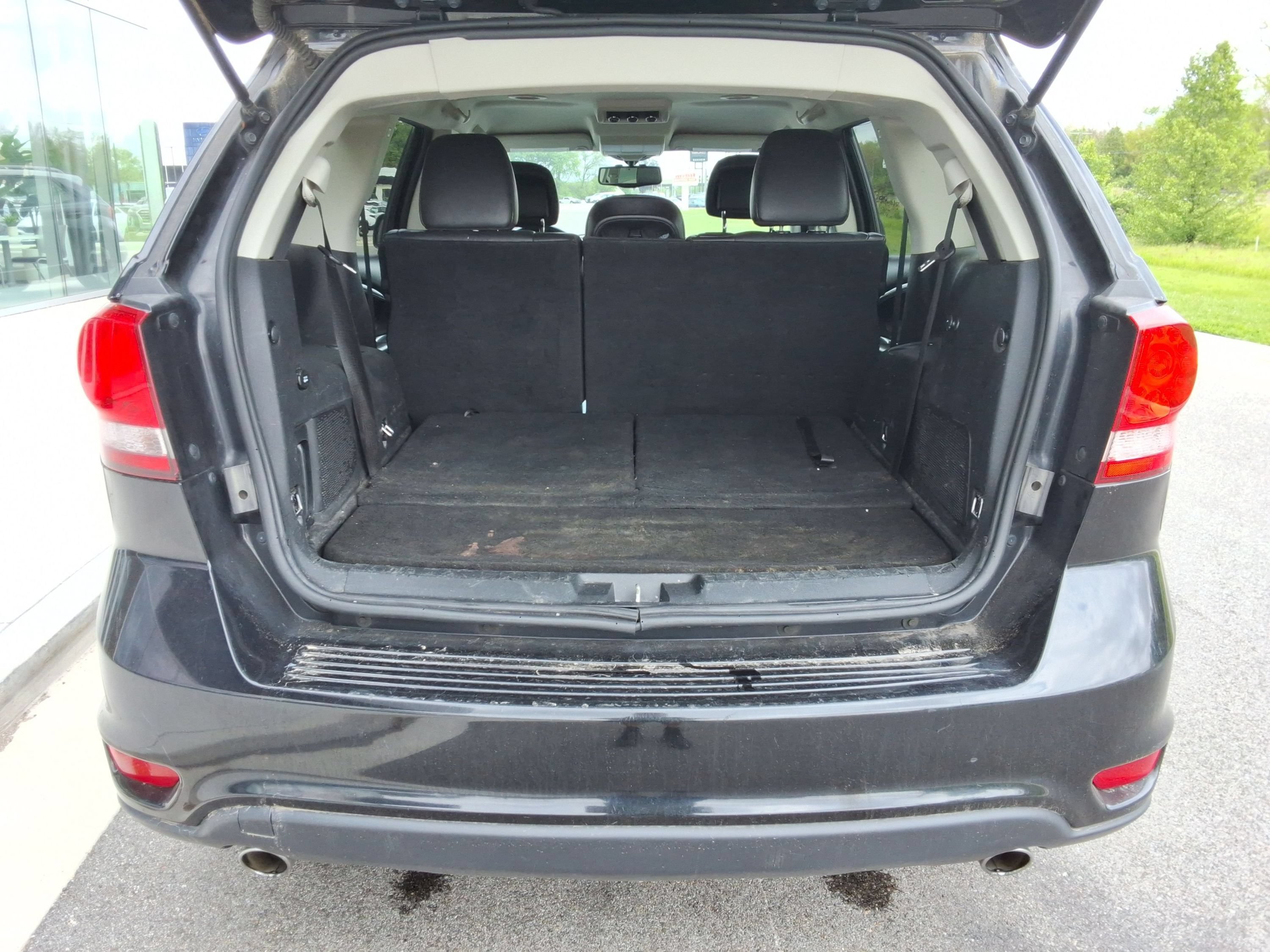 Used 2015 Dodge Journey R/T w/ Flexible Seating Group FWD image 29