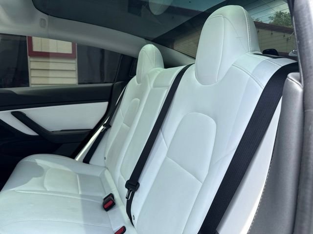 Used 2018 Tesla Model 3 Mid Range RWD image 16