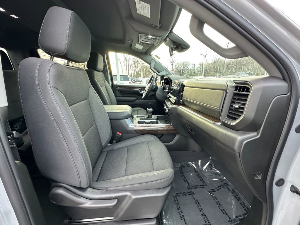 Used 2024 GMC Sierra 1500 Elevation image 24