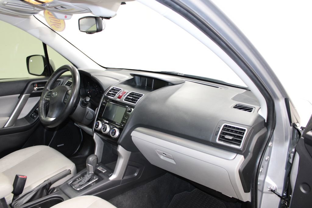Used 2016 Subaru Forester 2.5i Touring w/ Eyesight & Navigation System AWD/4WD image 26