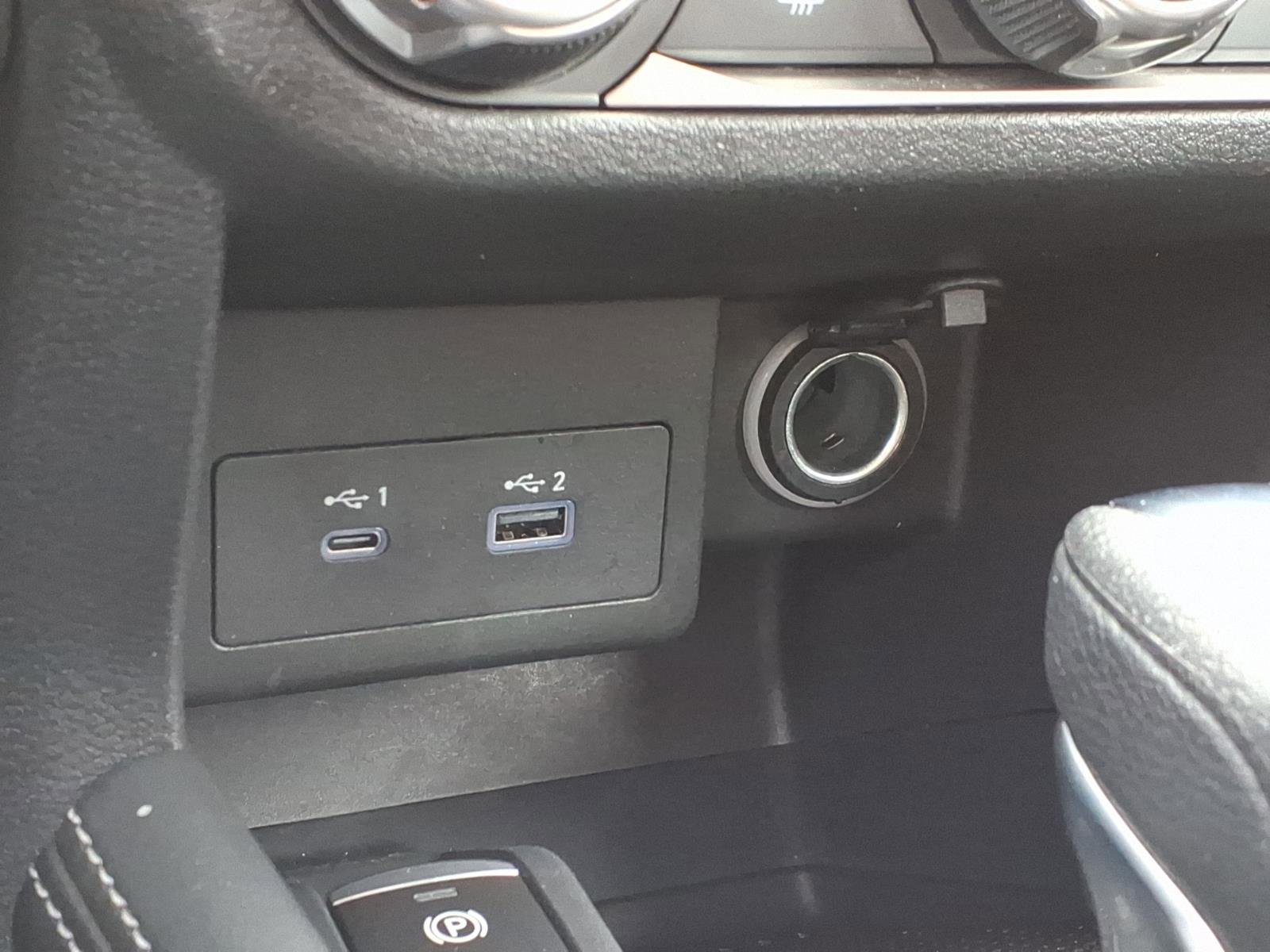 Used 2023 Nissan Kicks SV FWD image 21