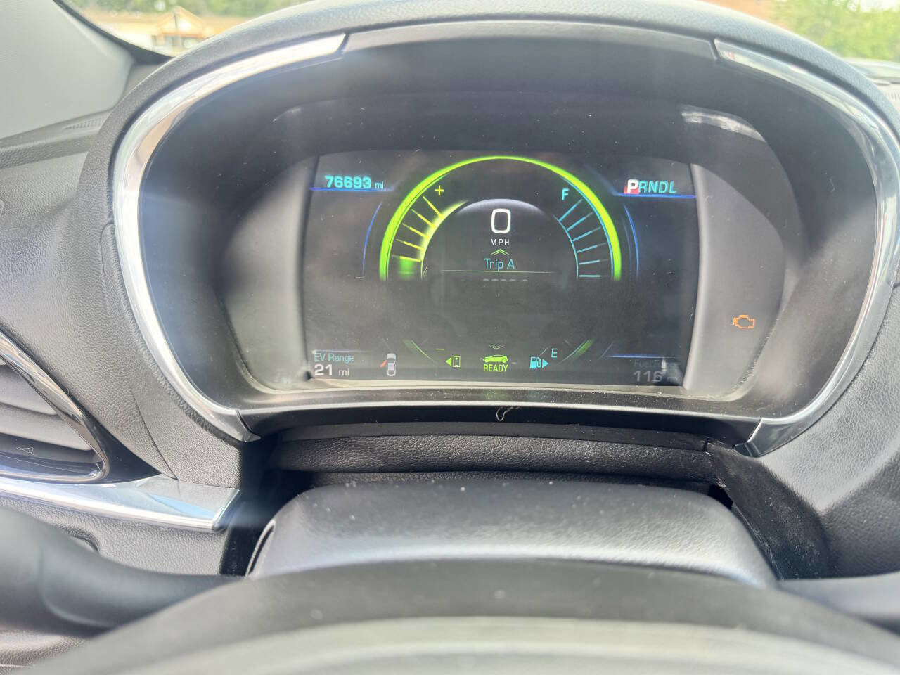 Used 2018 Chevrolet Volt Premier w/ Driver Confidence Package FWD image 25
