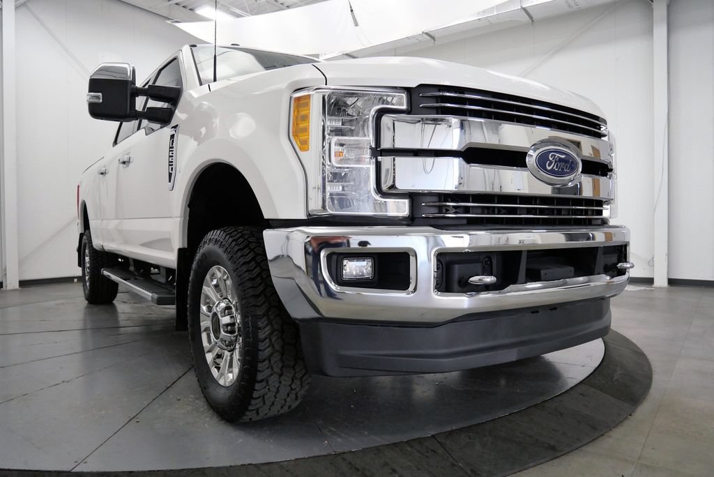 Used 2017 Ford F250 Lariat w/ Lariat Ultimate Package AWD/4WD image 44