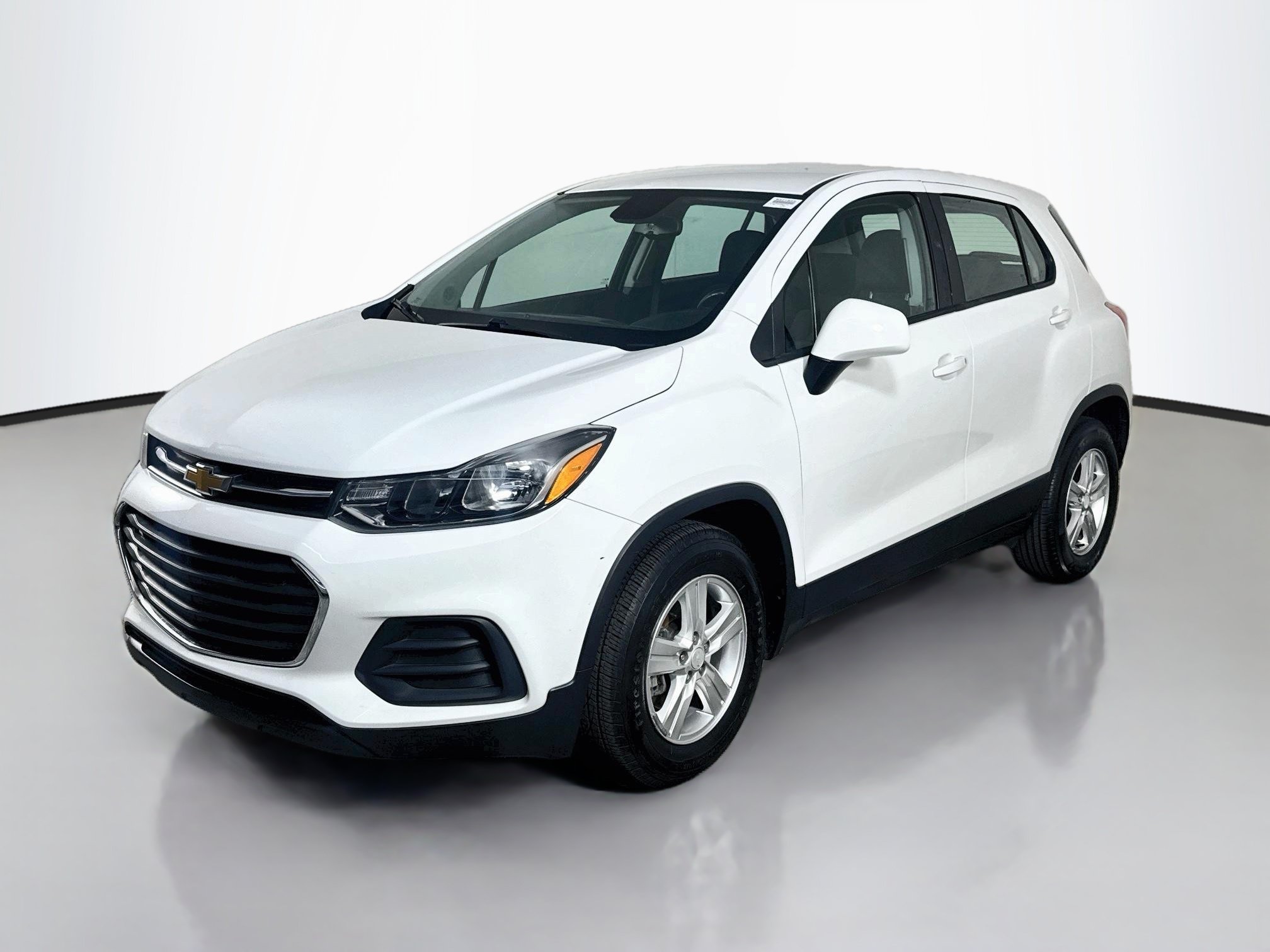 Used 2021 Chevrolet Trax LS FWD image 4