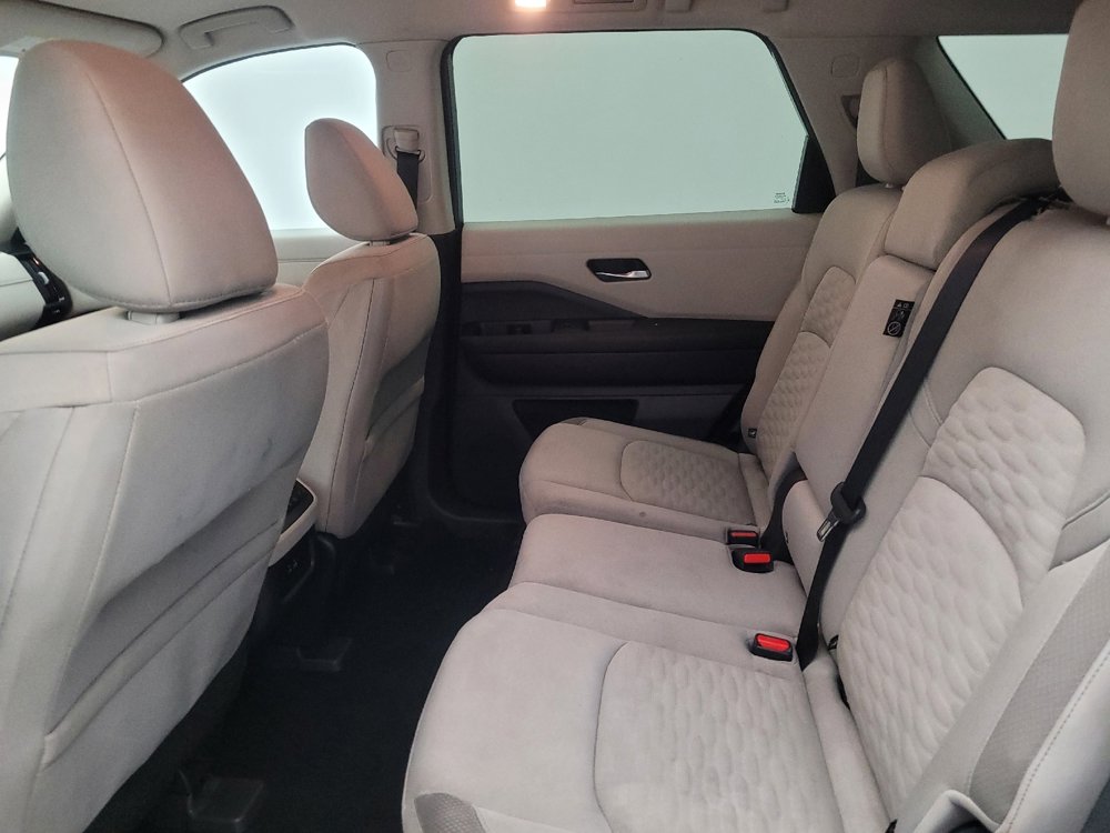 Used 2022 Nissan Pathfinder SV image 18