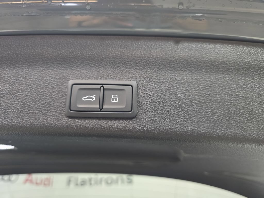 Used 2023 Audi RS 6 AWD/4WD image 16