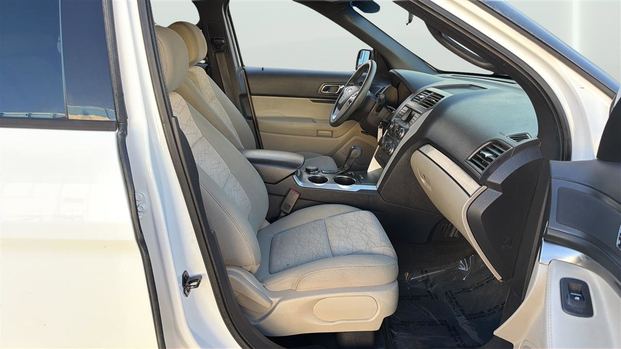 Used 2013 Ford Explorer 4WD w/ Class III Trailer Tow Pkg image 4