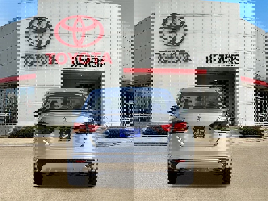 Used 2024 Nissan Altima 2.5 SV image 5