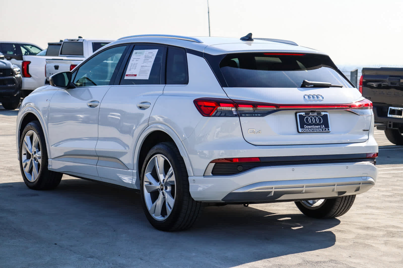 Used 2023 Audi Q4 e-tron Prestige image 9