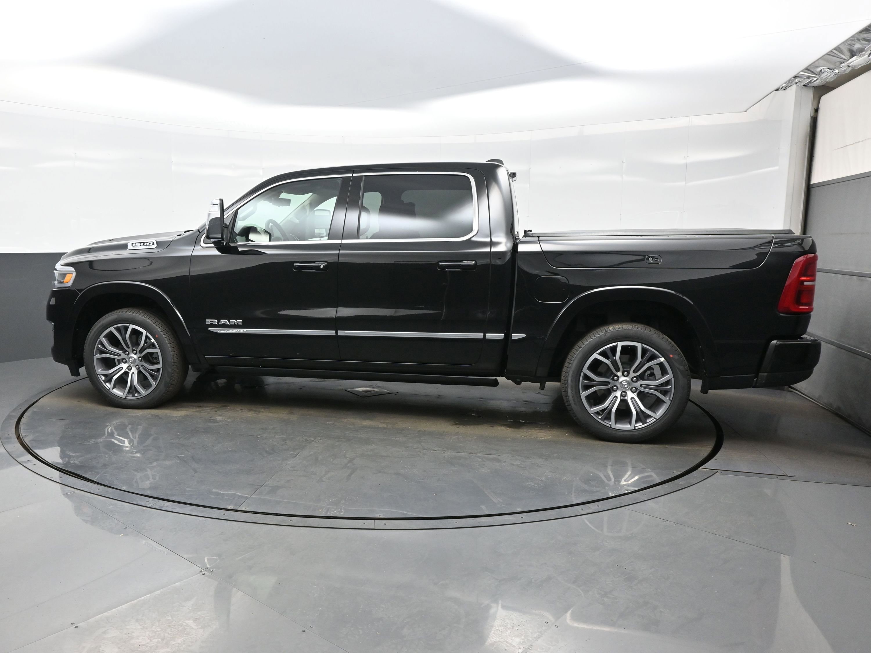 New 2026 RAM 1500 Tungsten AWD/4WD image 3