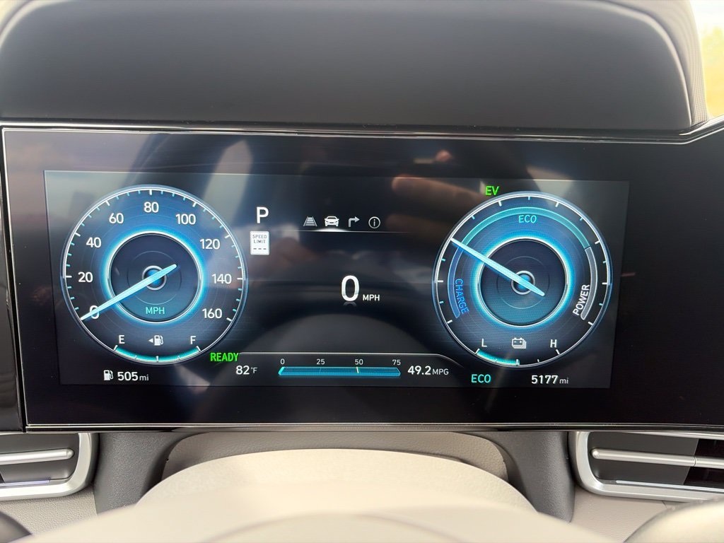 Certified 2025 Hyundai Elantra SEL FWD image 22