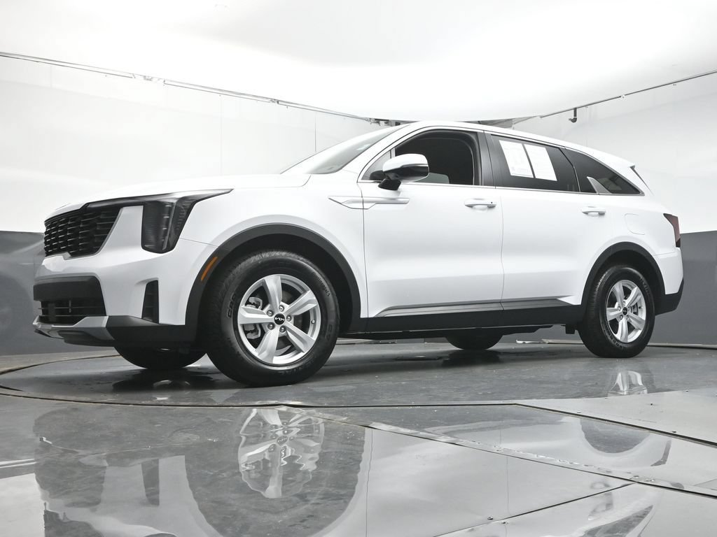 Used 2026 Kia Sorento LX FWD image 33