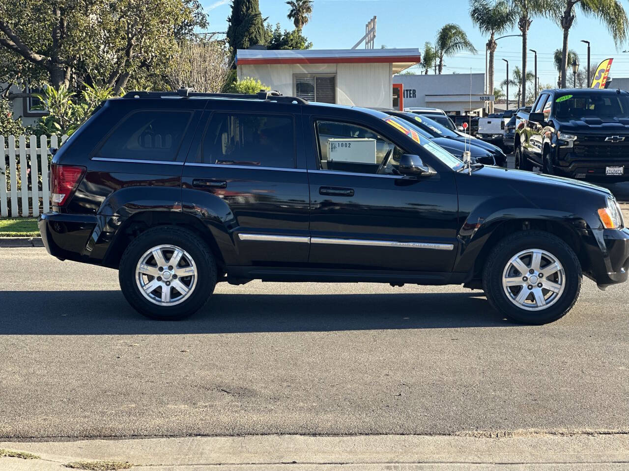 Used 2009 Jeep Grand Cherokee Limited image 4