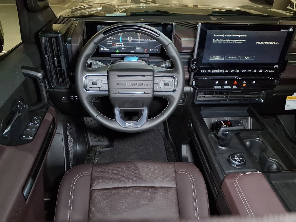 New 2026 GMC Hummer EV 4x4 Crew Cab w/ LPO, Dark Essentials Package image 13
