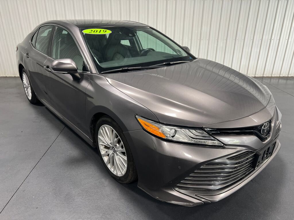 Used 2019 Toyota Camry XLE w/ Driver Assist Package image 17