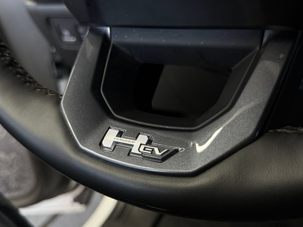 Used 2025 GMC Hummer EV 2X AWD/4WD image 18