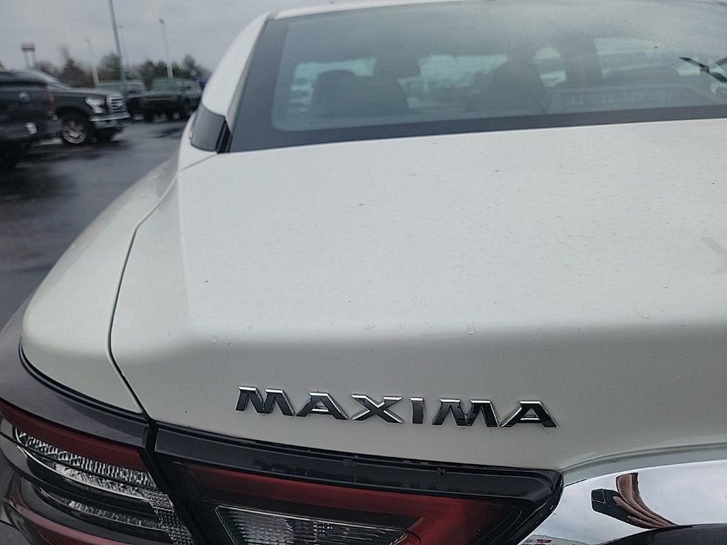 Used 2023 Nissan Maxima SV w/ Floor Mat Group image 5