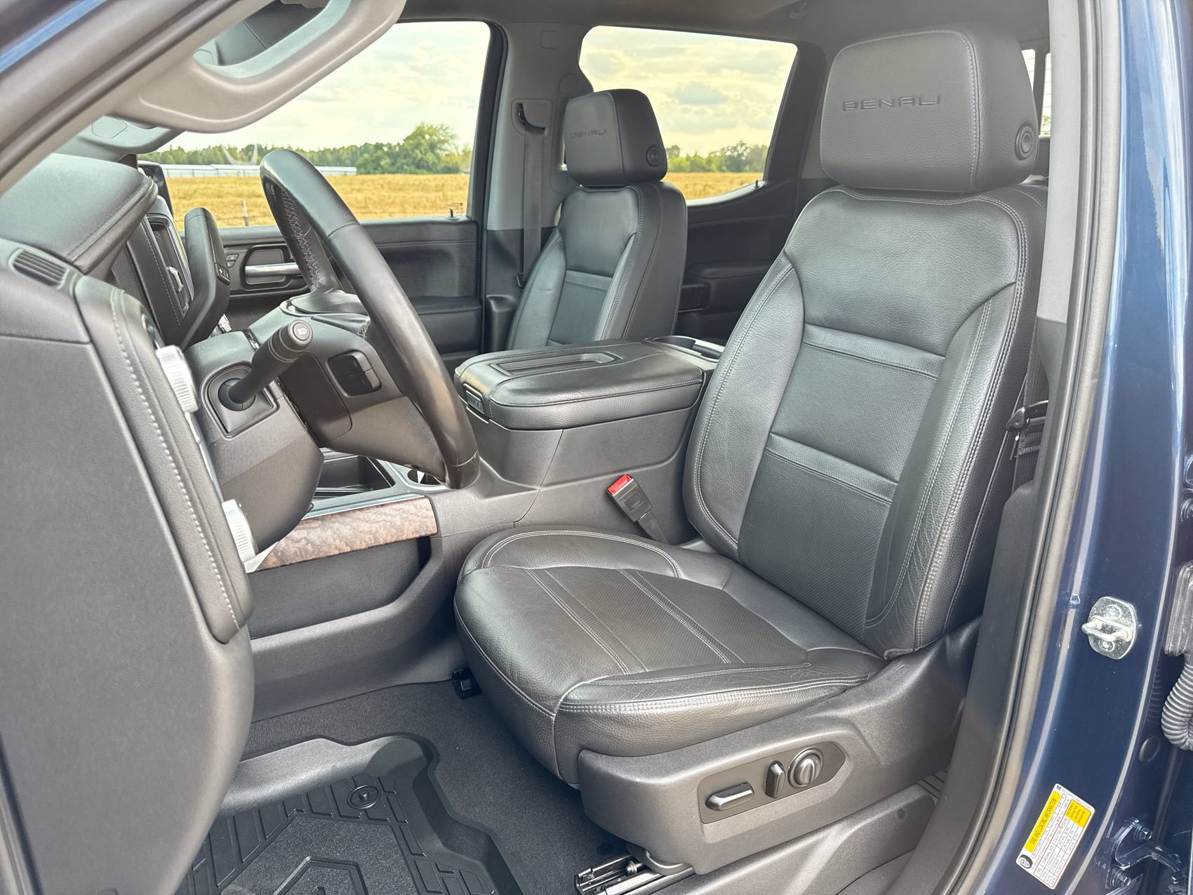 Used 2021 GMC Sierra 1500 Denali w/ Denali Ultimate Package AWD/4WD image 11