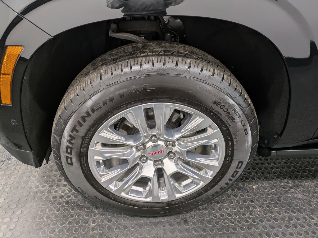 Used 2026 GMC Yukon XL Denali w/ Sun & Power Step Package image 7