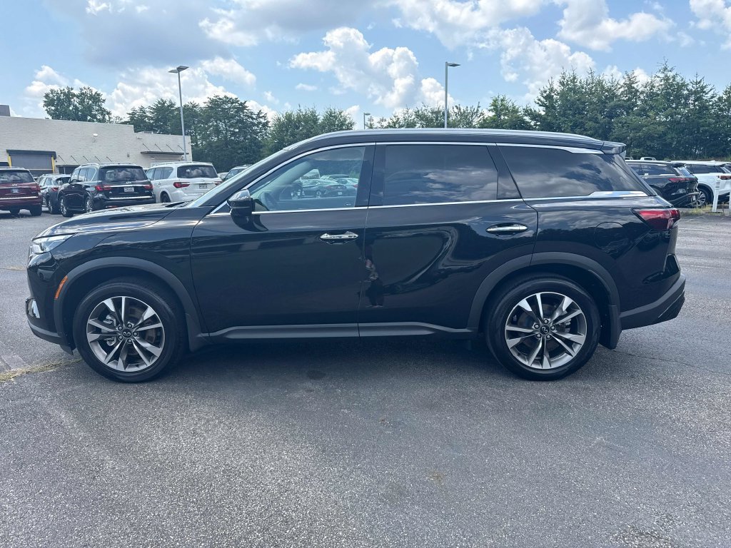 Used 2025 INFINITI QX60 Luxe w/ Cargo Package FWD image 9