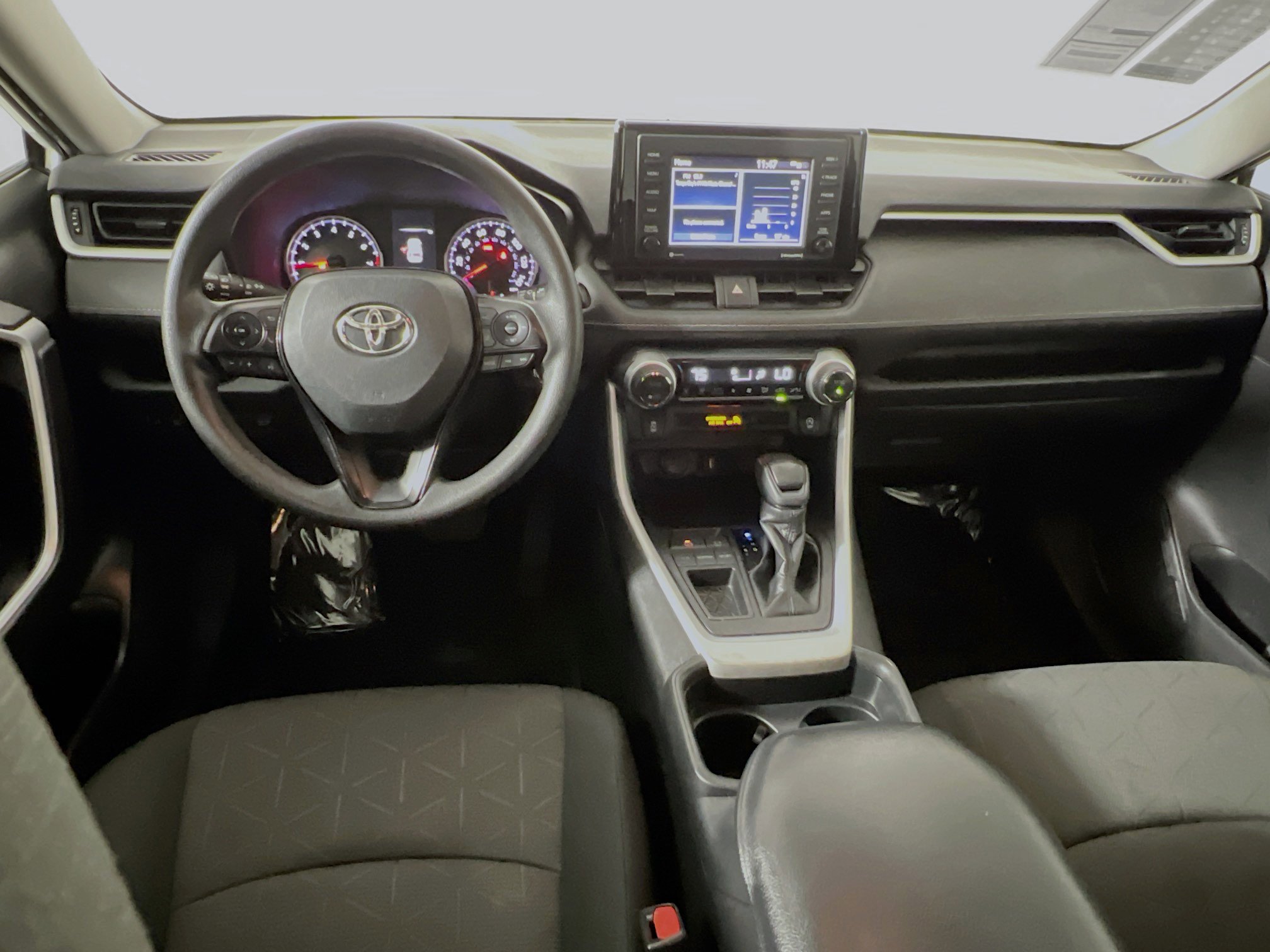 Used 2020 Toyota RAV4 XLE w/ Convenience Package image 30