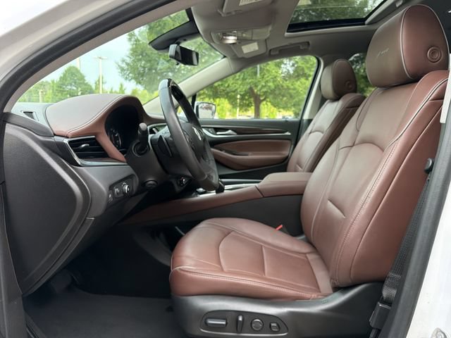 Used 2021 Buick Enclave Avenir w/ Avenir Technology Package AWD/4WD image 8