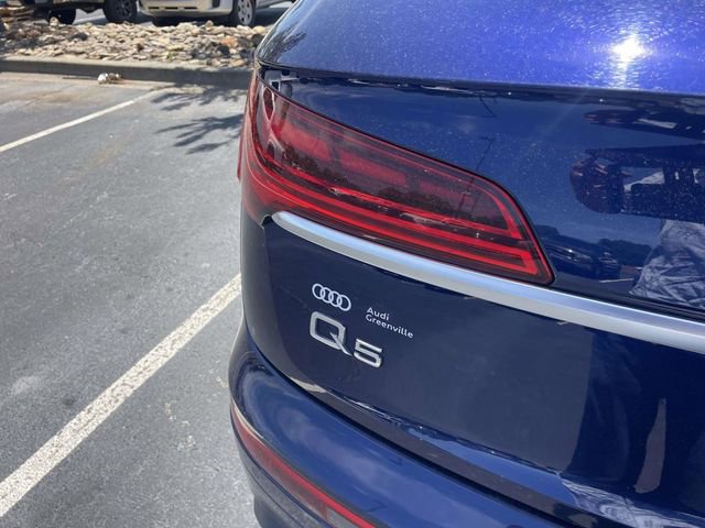 Used 2021 Audi Q5 2.0T Premium w/ Convenience Package AWD/4WD image 11