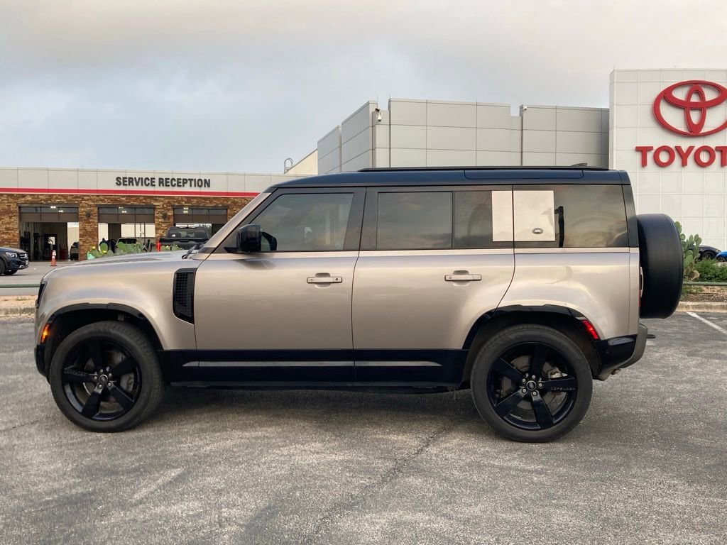 Used 2023 Land Rover Defender 110 X-Dynamic SE AWD/4WD image 8