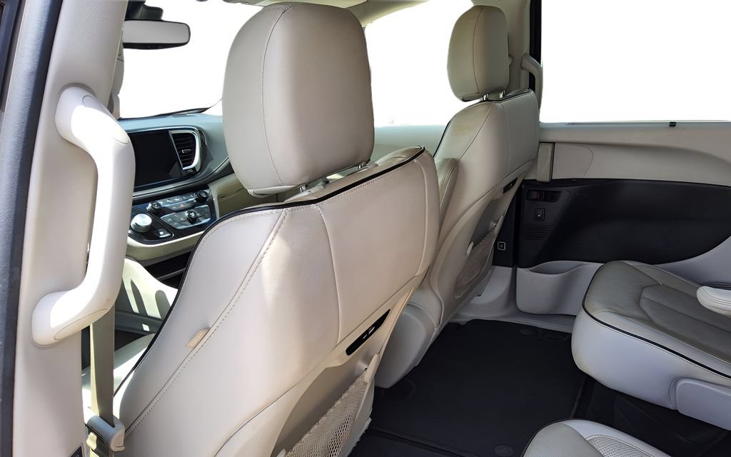 Used 2021 Chrysler Pacifica Limited w/ Premium & Safety Sphere Group AWD/4WD image 29