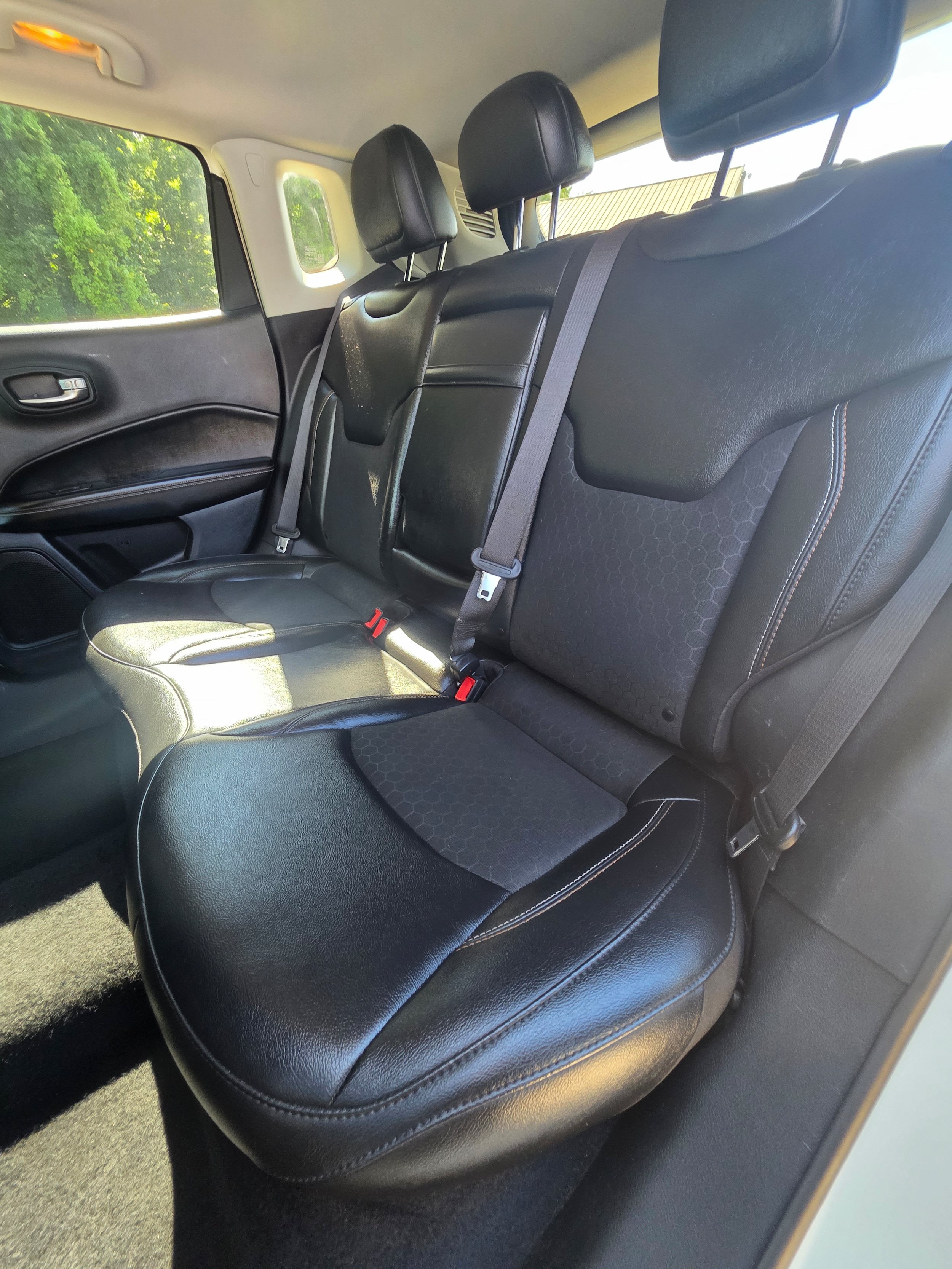 Used 2019 Jeep Compass Latitude FWD image 23